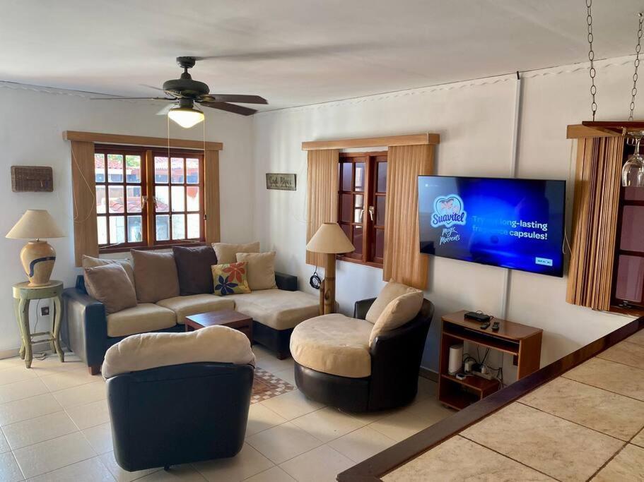 3-Bedroom Villa With A Jacuzzi Noord Bagian luar foto